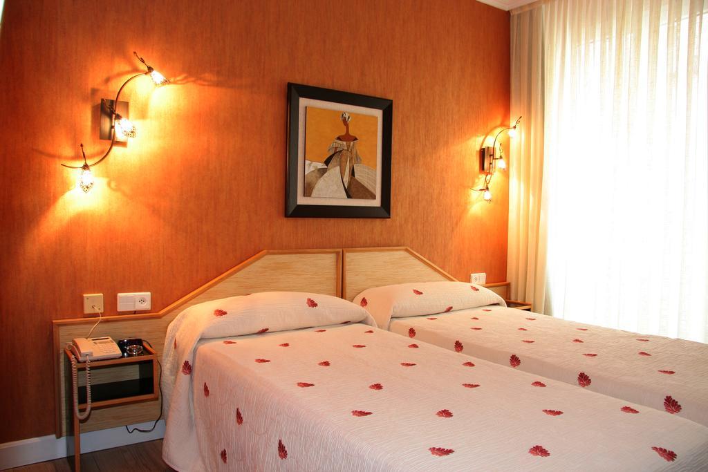 Hostal Paris Вальядолид Номер фото