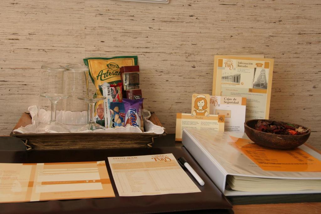 Hostal Paris Вальядолид Экстерьер фото