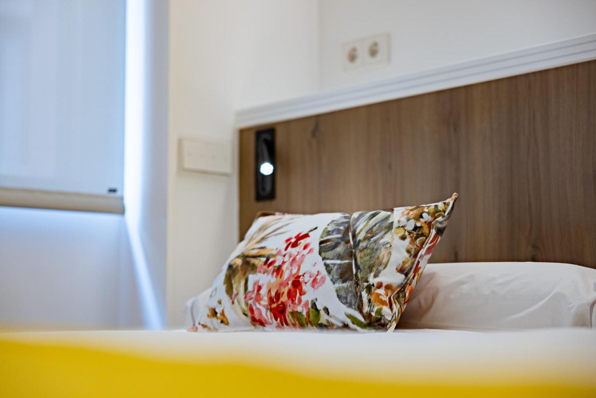 Hostal Paris Вальядолид Экстерьер фото