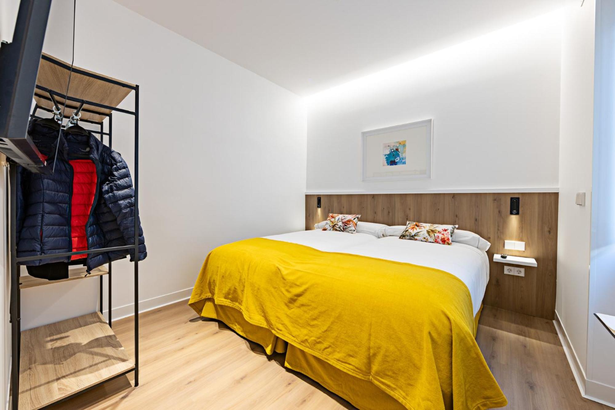 Hostal Paris Вальядолид Экстерьер фото