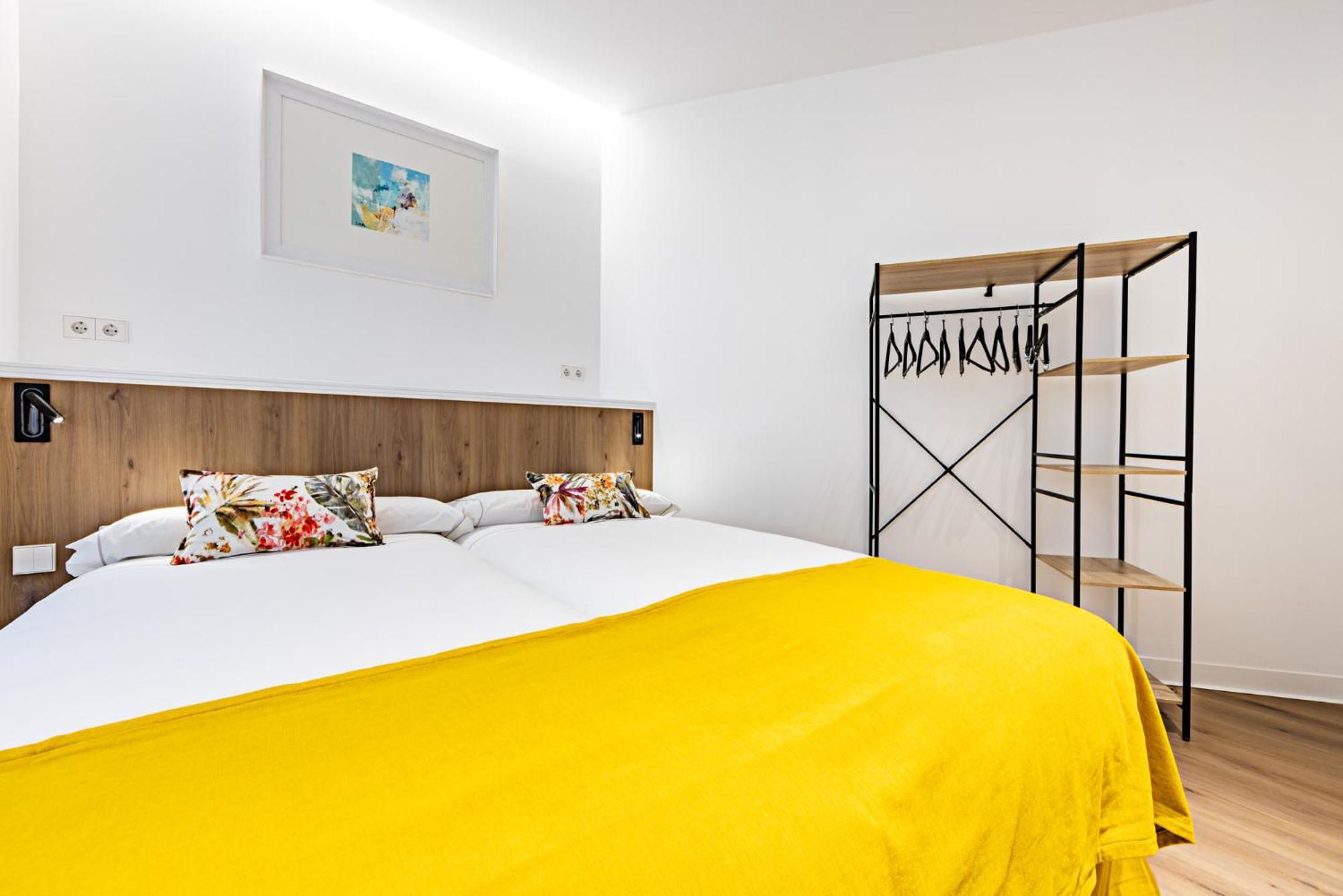 Hostal Paris Вальядолид Экстерьер фото