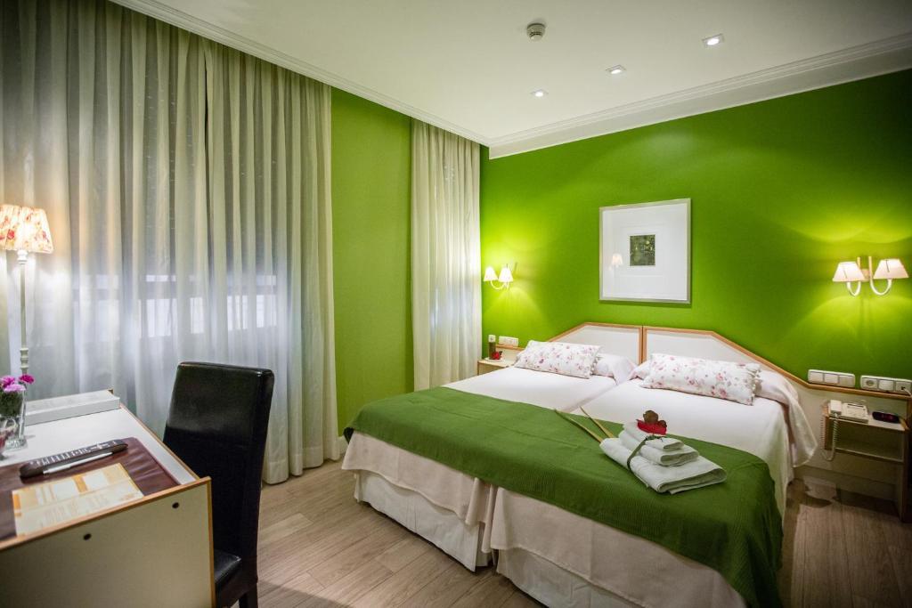 Hostal Paris Вальядолид Экстерьер фото